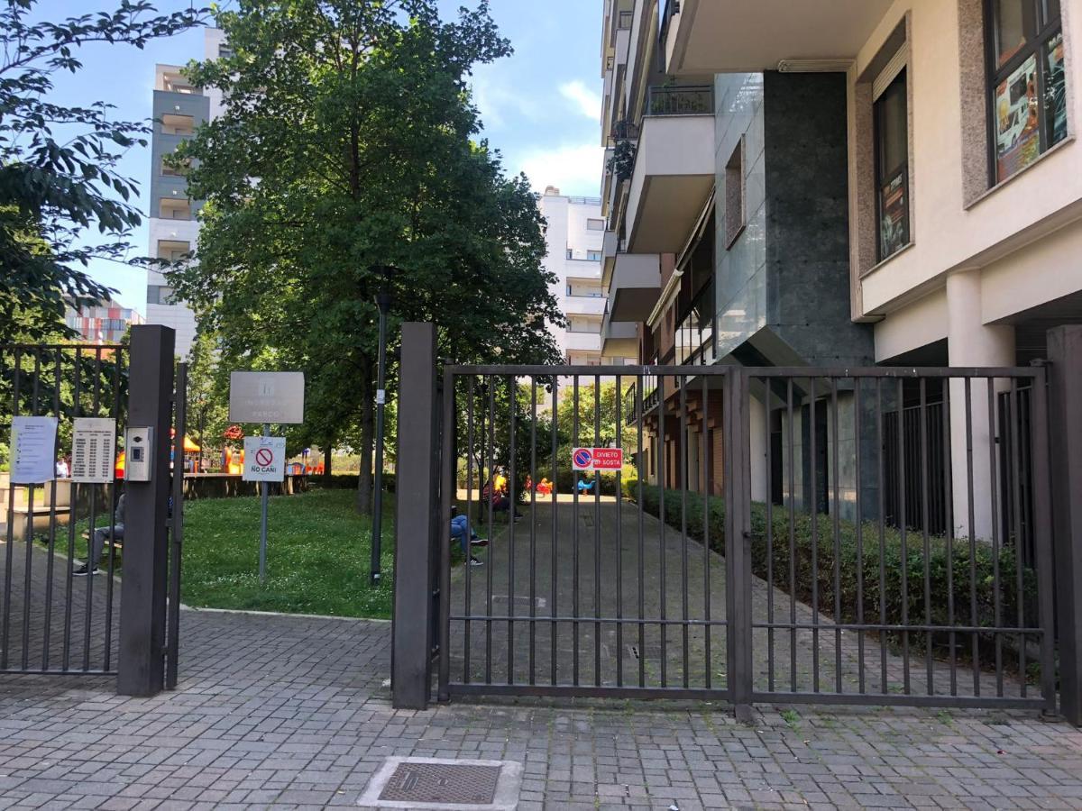 Appartamento Sulla Metro 3 Gialla Maciachini Milán Exteriér fotografie