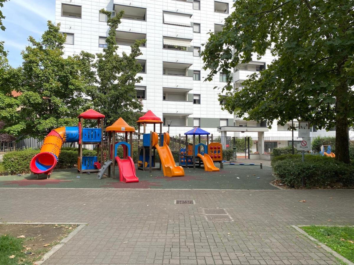 Appartamento Sulla Metro 3 Gialla Maciachini Milán Exteriér fotografie